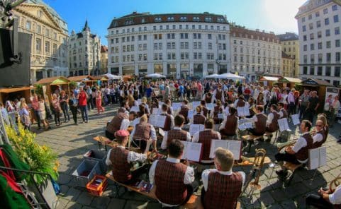 Genuss, Erlebnis und Unterhaltung in der Wiener Innenstadt beim Weinviertel-Fest.