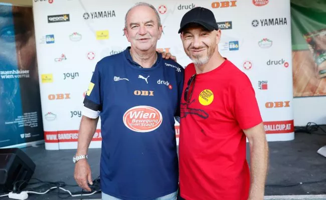 Herbert Prohaska und Roman Gregory beim Band Fussball Cup 2023.