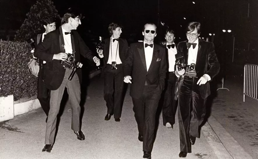 Philippe Ledru fotografiert Jack Nicholson, Cannes 1981 in der Ausstellung PAPARAZZI! im WestLicht.