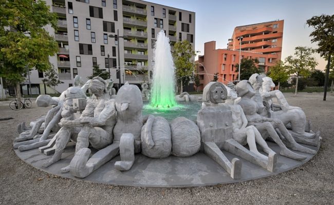 Der Jubiläumsbrunnen "WirWasser" wirkt auf manche verstörend.