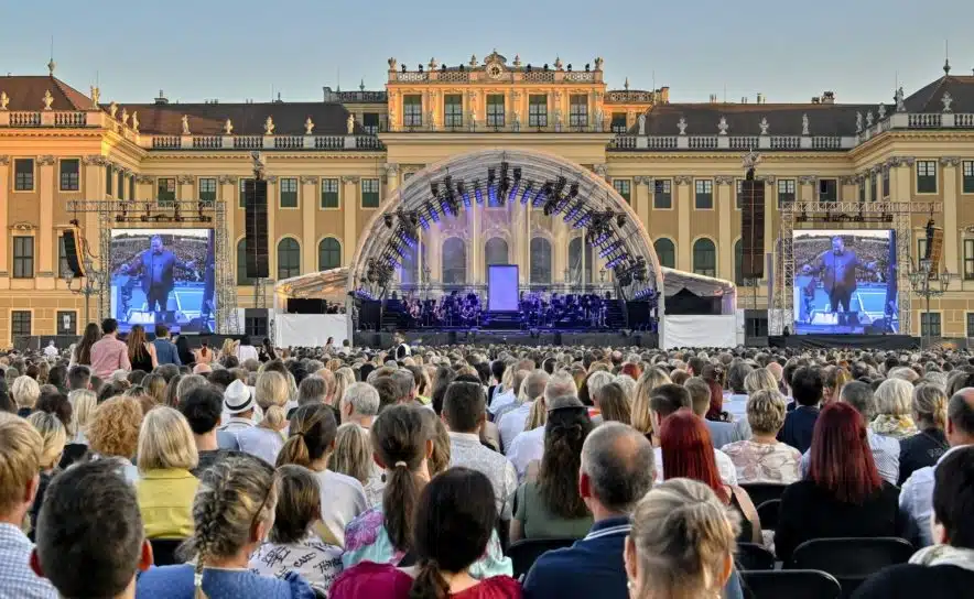 Musical Elisabeth Aufführung im Ehrenhof des Schloss Schönbrunn.