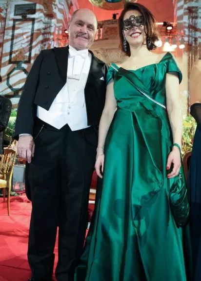 Wolfgang Sobotka mit Karoline Edtstadler bei der 125. Rudolfina-Redoute in der Wiener Hofburg.