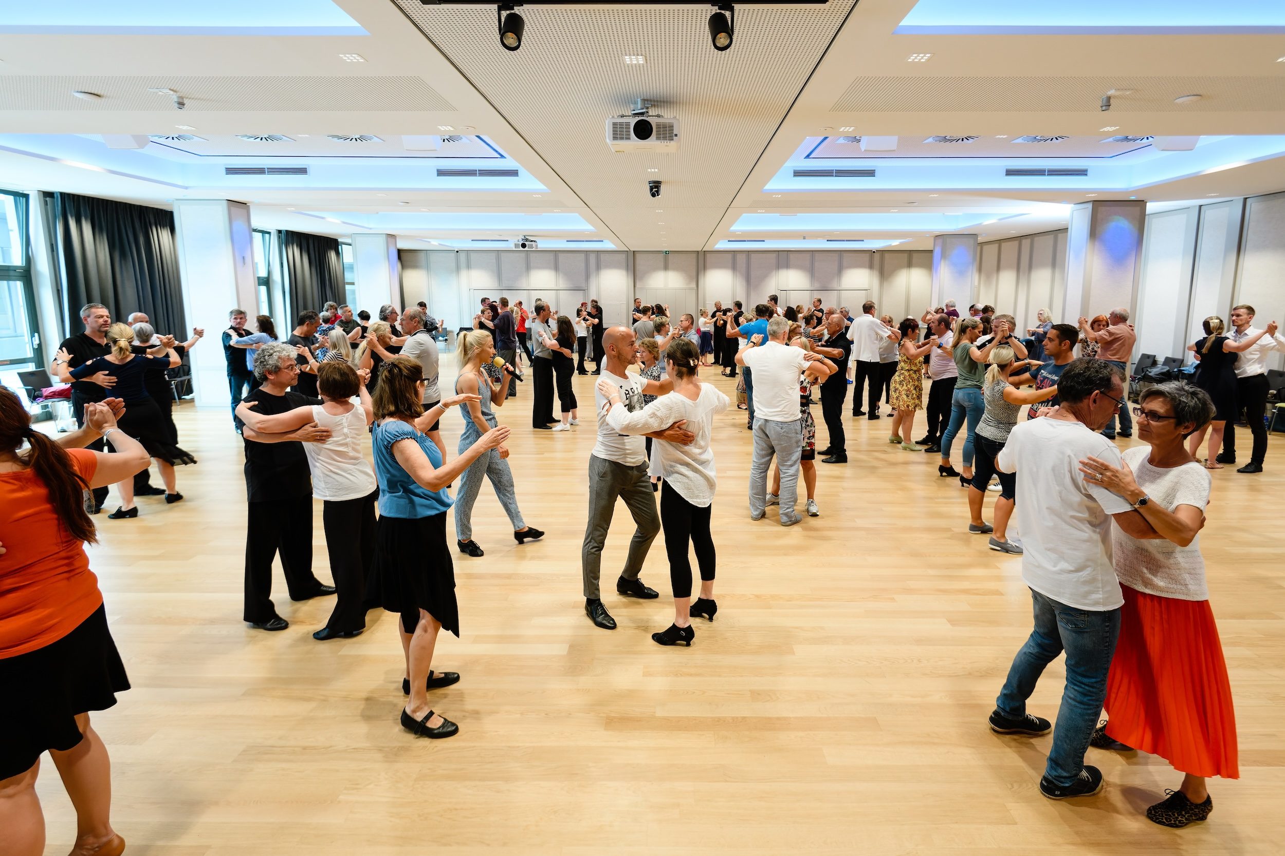 Tanzfest Gastein Winter Edition | © Gasteinertal Tourismus Das Tanzfest Gastein bietet eine Vielzahl an Workshops mit professionellen Tanzlehrern.