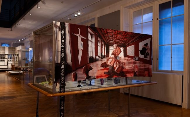 MAK Ausstellungsansicht "Transmediale 1900" Intervention von Alice Klarwein, Camilla Ruh, Marlene Stahl.