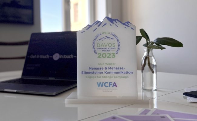 Gold bei DAVOS Communications Awards 2023 für menasse & menasse Kommunikation.