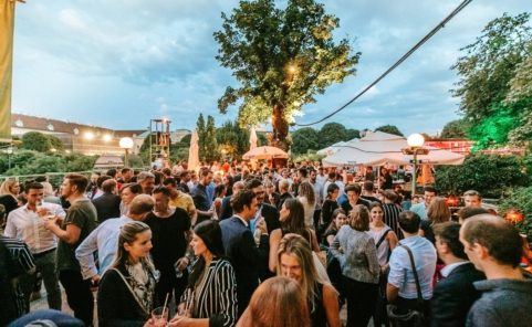 Das Techno Café im Volksgarten Pavillon findet wöchentlich am Dienstag statt.