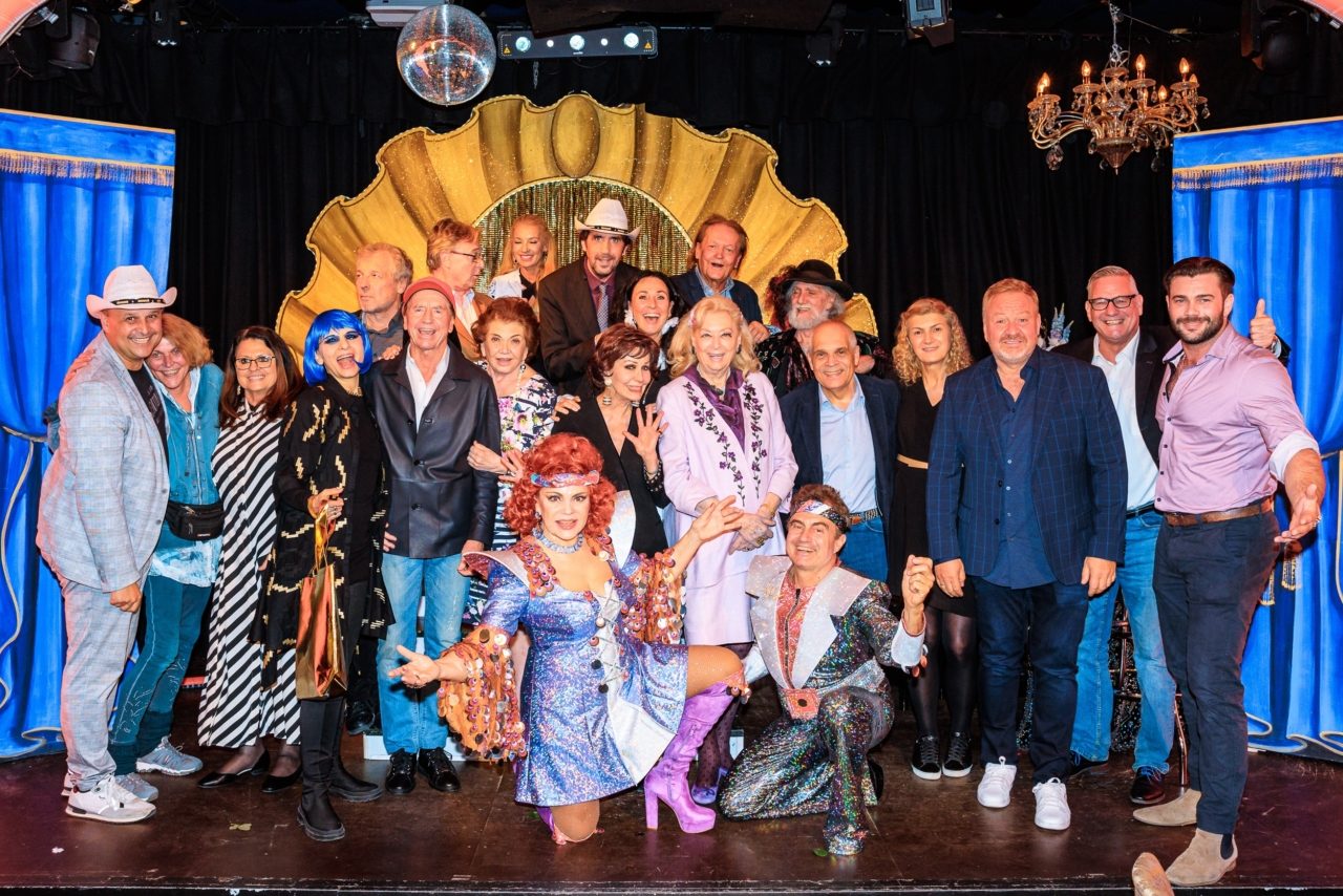 "Ich liebe das Leben" Premiere im Schönbrunner Stöckl.