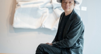 Wang Xiaosong verbringt Zeit im Schütz Art Museum