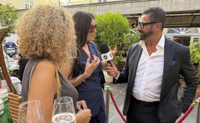 Mauro Maloberti im Einsatz als Reporter und Journalist in Wien