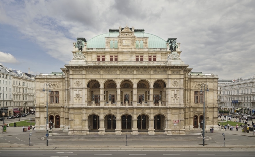 Wiener Staatsoper bei Tag, Ringseite