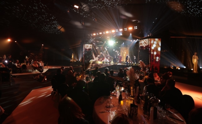 „Gams“-Trophäen im Rahmen der „KURIER BRANCHEN ROMY“ 2025.