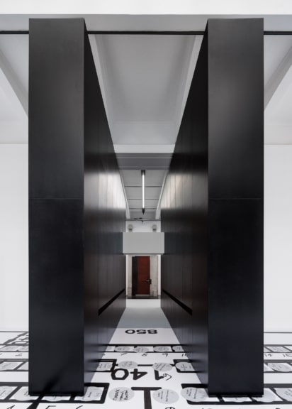 Helmut Lang MAK Ausstellungsansicht 2025