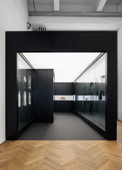 Helmut Lang MAK Ausstellungsansicht 2025