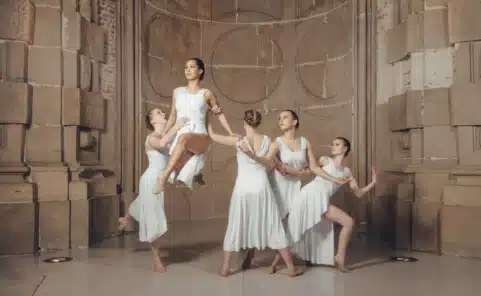 Dance Factory Klosterneuburg ist ein Ausbildungsstudio, das jungen Tänzerinnen ein berufsbegleitendes „Competition Programm“ bietet.