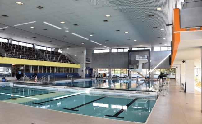 Das Floridsdorfer Bad ist ein Familienbad. Es ist nicht von den Kombibad-Einschnitten betroffen, kann aber unter die allgemeinen Öffnungszeiten-Anpassungen für Familienbäder fallen