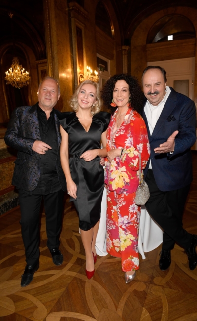 Galadinner-Gäste im Hotel Imperial | © Michael Tinnefeld Galadinner-Einladung von Guschlbauer und Lafer im Hotel Imperial vor dem Wiener Opernball 2026.