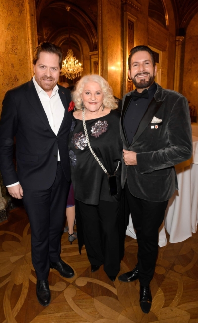 Galadinner-Gäste im Hotel Imperial | © Michael Tinnefeld Galadinner-Einladung von Guschlbauer und Lafer im Hotel Imperial vor dem Wiener Opernball 2026.