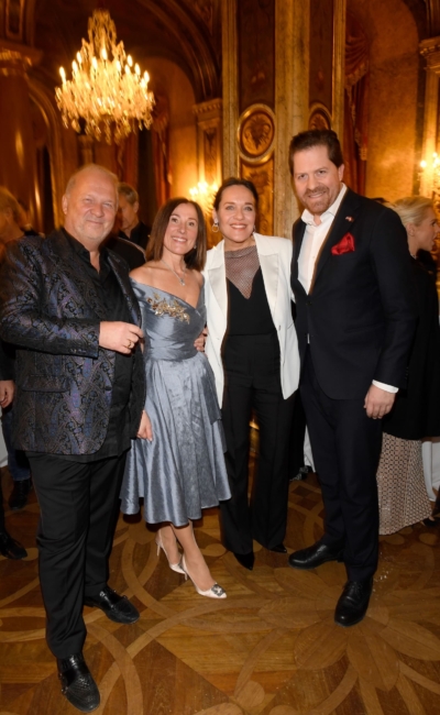Galadinner-Gäste im Hotel Imperial | © Michael Tinnefeld Galadinner-Einladung von Guschlbauer und Lafer im Hotel Imperial vor dem Wiener Opernball 2026.