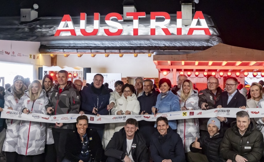 Funktionäre und Partner eröffneten das Austria House in Cortina d'Ampezzo.