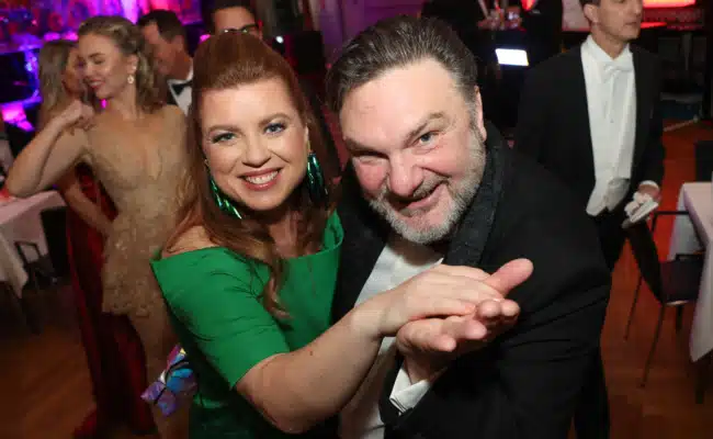 Juristenball 2026 – Kopmajer, Leutgeb | © Katharina Schiffl Simone Kopmajer und Martin Leutgeb wagen ein Tänzchen.