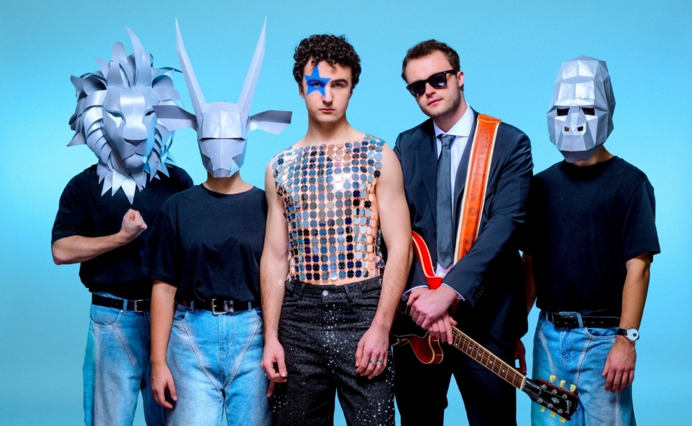 Cosmó vertritt Österreich beim 70. Eurovision Song Contest im Mai in Wien.