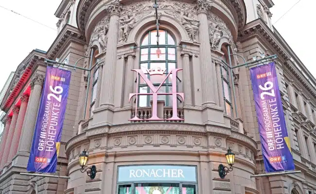 Programmpräsentation zum 15-Jahr-Jubiläum von ORF III im Ronacher Programmpräsentation von ORF III zum 15-jährigen Bestehen im Wiener Ronacher