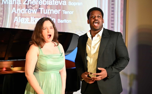 Musikdarbietung bei Frühlingslounge des Musikverein Graz in Wien | © Christian Jobst Maria Zherebiateva und Andrew Turner singen bei der Frühlingslounge des Musikverein Graz in Wien