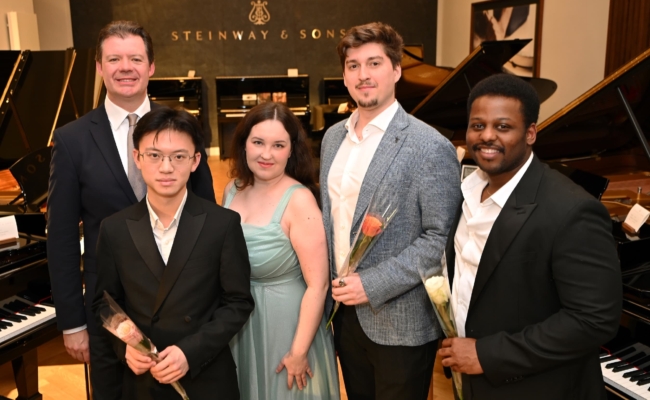 Musiker der Frühlingslounge des Musikverein Graz bei Steinway & Sons in Wien