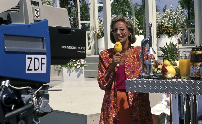 Moderatorin Ilona Christen während einer frühen Ausgabe des ZDF-Fernsehgartens auf dem Mainzer Lerchenberg