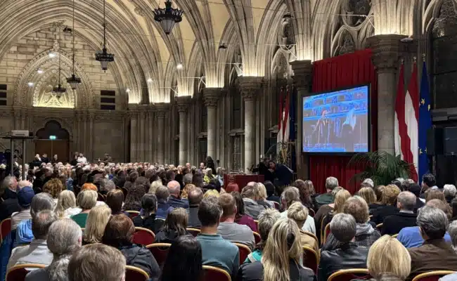 Präsentation des Buchs „Falco – Die ganze Wahrheit“ von Rudi Dolezal (edition a) in der Volkshalle.