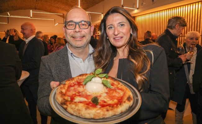 Cocore Wien 1. Bezirk Eröffnung - Emiliano Esposito und Giuliana Migliaccio | © Lepsi Emiliano Esposito und Giuliana Migliaccio, Betreiber des Cocore-Restaurants.
