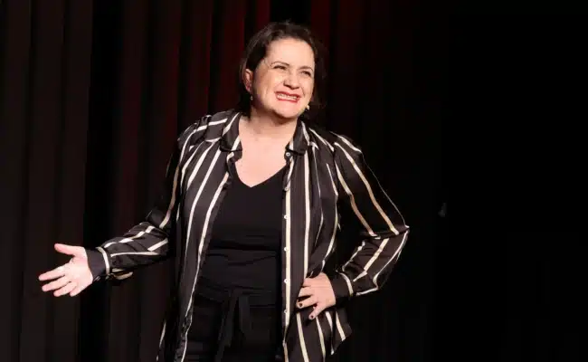 Magda Leeb bei Kabarettauftritt im CasaNova beim Charity-Abend