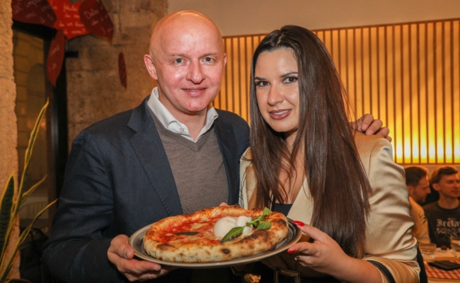 Cocore Wien 1. Bezirk Eröffnung - Markus Reiter und Polina Vekova | © Lepsi Markus Reiter und Polina Vekova bei der Cocore-Eröffnung in der Wiener Innenstadt.
