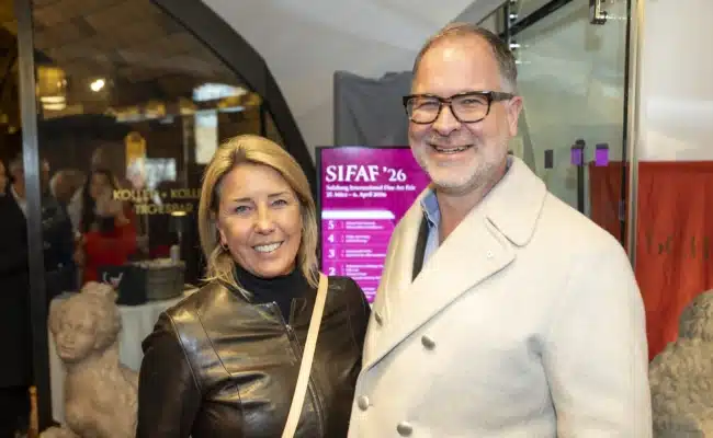 Hausbesitzer Norbert Koller bei der SIFAF-Eröffnung Norbert Koller und Gattin bei der Eröffnung der Salzburg International Fine Art Fair im historischen Haus Koller.