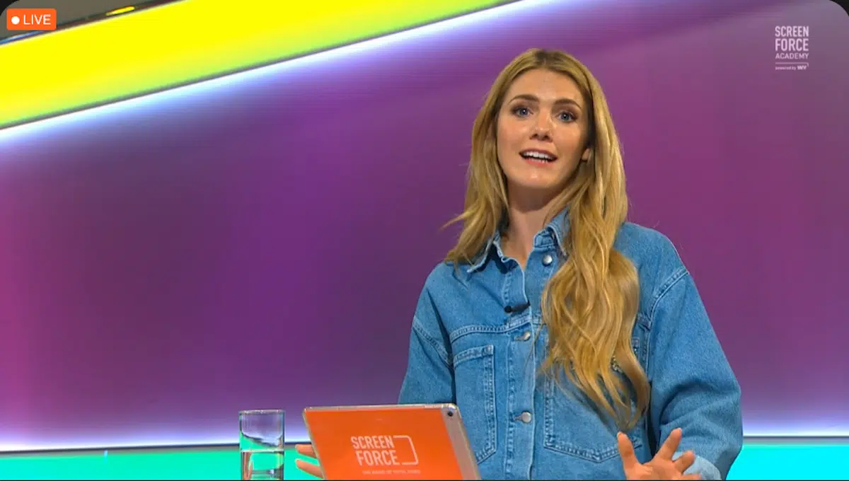 Moderatorin Vivianne Geppert moderiert Screenforce Academy