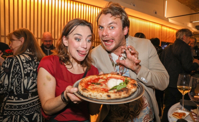Cocore Wien 1. Bezirk Eröffnung - Samantha Steppan und Max Fischnaller | © Lepsi Samantha Steppan und Max Fischnaller bei der Eröffnung von Cocore in Wien.