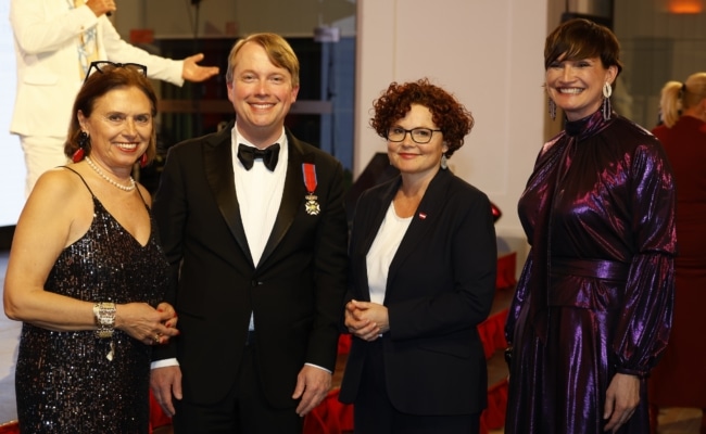 Politik-, Diplomatie- und Tourismusvertreter bei der ersten Verleihung der „Tourismusstars“ im Schloss Schönbrunn.