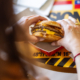 Double Royal Maple BBQ Bacon Burger aus Kanada im Rahmen der Mission World Menu Kampagne von McDonald’s Österreic
