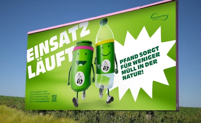 OOH-Billboard der Pfandkampagne „Einsatz läuft!“ mit PET- und CAN-Figuren