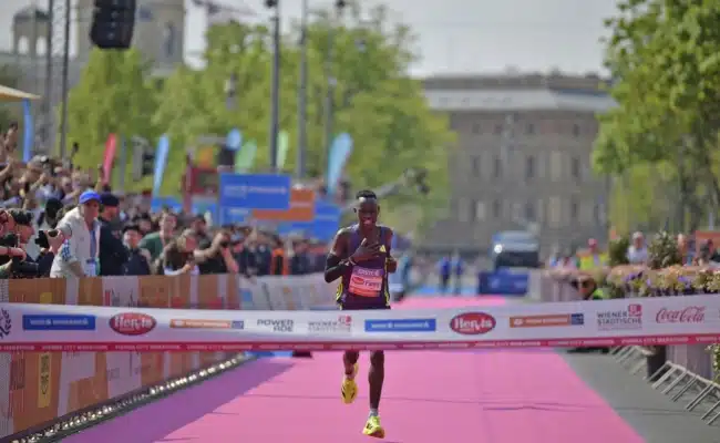 Fanny Kiprotich beim Vienna City Marathon 2026 auf der Strecke in Wien