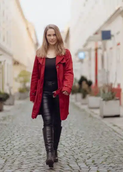 Schauspielerin Katharina Smutny aus der Besetzung der Komödie „Muttertag“ im Theater Center Forum Wien