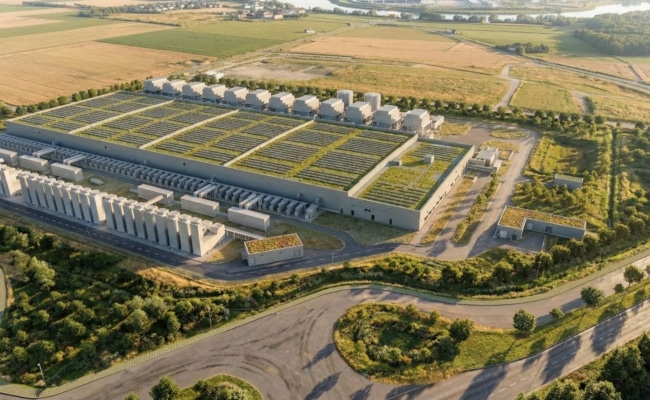Render Google Rechenzentrum Kronstorf Oberösterreich mit Serverhallen und Energieanlagen