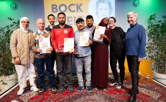 Gruppenbild der Preisträger und Beteiligten bei der Bock Preis Verleihung 2026 in der Wiener Brunnenpassage
