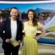 Judith Nagiller und Gerald Schober gemeinsam im Studio des ServusTV-Magazins „Servus um 3“