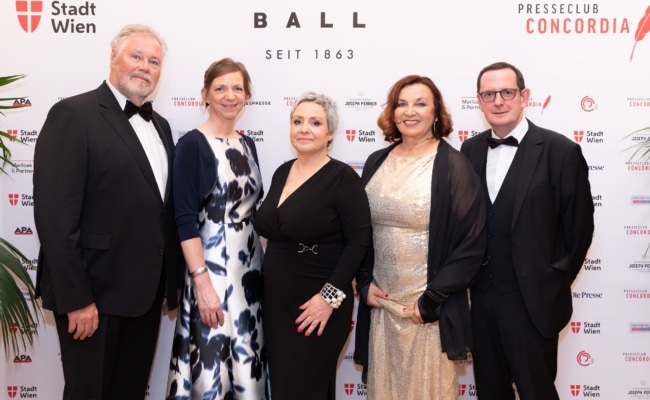 Führende Vertreterinnen und Vertreter des Presseclub Concordia beim Empfang des Concordia Balls 2026 im Wiener Rathaus.