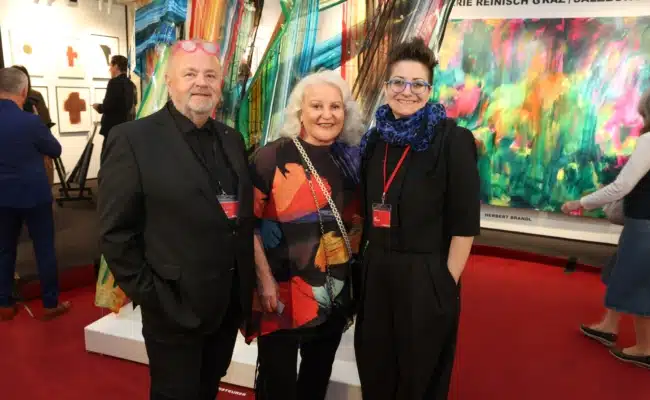 Helmut Reinisch, Marika Lichter und Manuela Schlossinger bei der Art Austria 2026 im Palais Auersperg