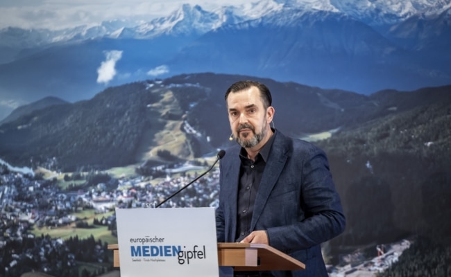 Sonderedition des Europäischen Mediengipfels setzte Impulse. APA-CEO Clemens Pig hält beim Europäischen Mediengipfel in Seefeld eine Keynote zur Zukunft von Medien und Informationsgesellschaft.