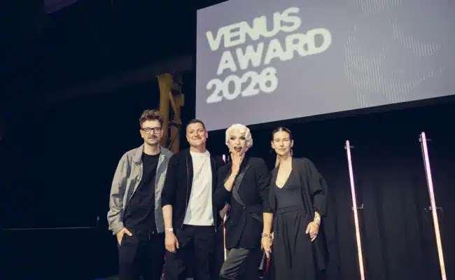 CCA-Führungsteam mit Moderatorin Tamara Mascara Reinhard Schwarzinger, Christian Hellinger, Tamara Mascara und Almut Becvar bei den CCA Venus Awards 2026