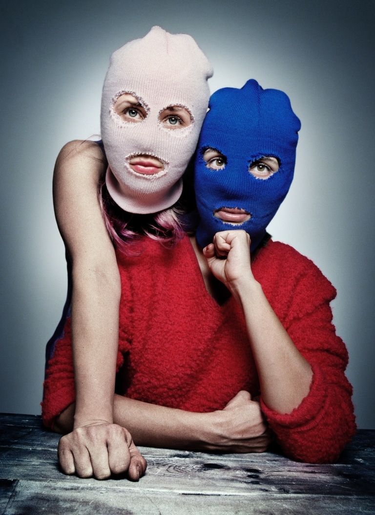 Mitglieder des Aktivistinnen-Kollektivs Pussy Riot fotografiert von Platon
