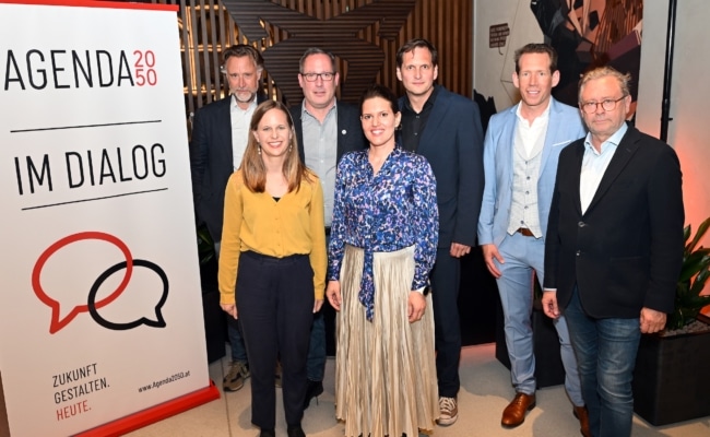 Teilnehmer des Dialogforums der Agenda 2050 zu Medien, Vertrauen und Verantwortung in Wien